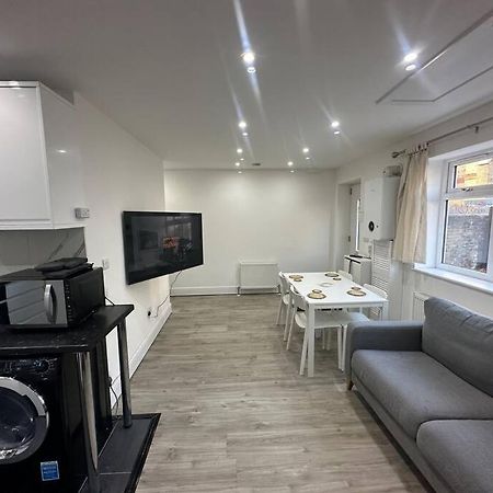 2 Bedroom House,Brownhillrd Se6 Londres Exterior foto